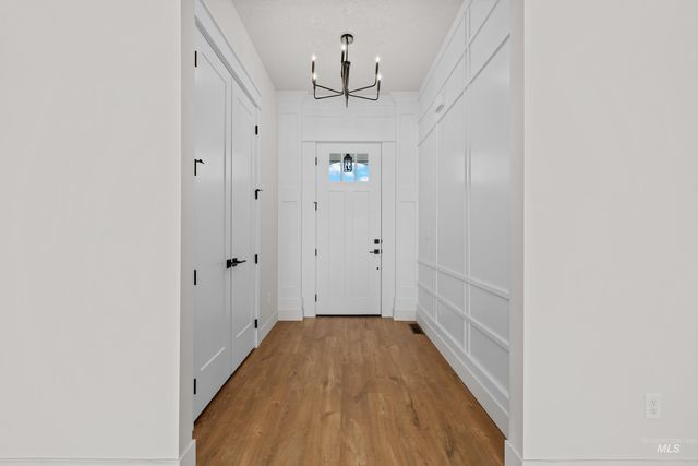 27387 Iron Horse Dr, Caldwell, ID 83607