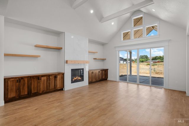 27387 Iron Horse Dr, Caldwell, ID 83607