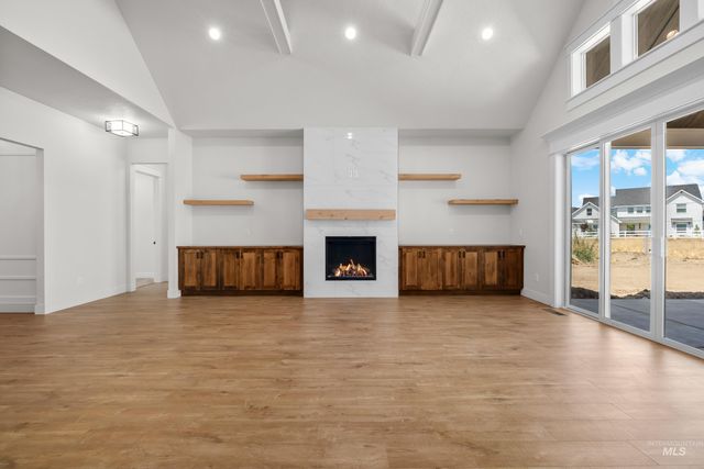 27387 Iron Horse Dr, Caldwell, ID 83607