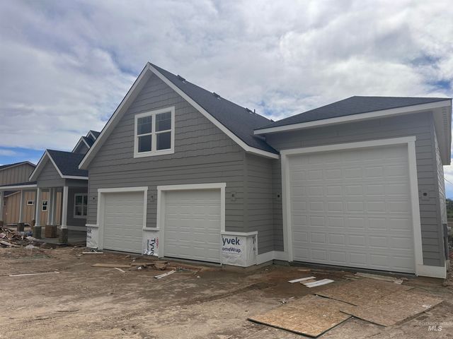 27387 Iron Horse Dr, Caldwell, ID 83607