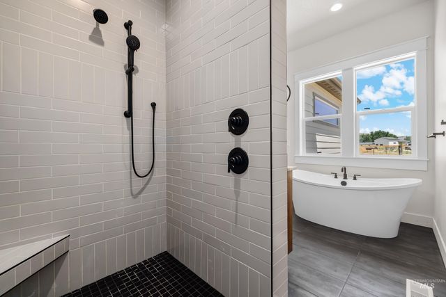 27387 Iron Horse Dr, Caldwell, ID 83607