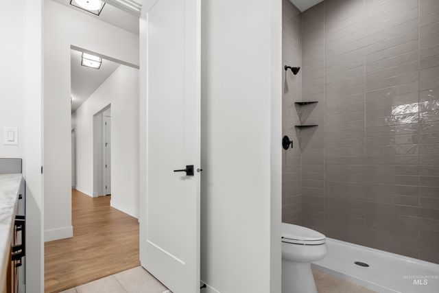 27387 Iron Horse Dr, Caldwell, ID 83607