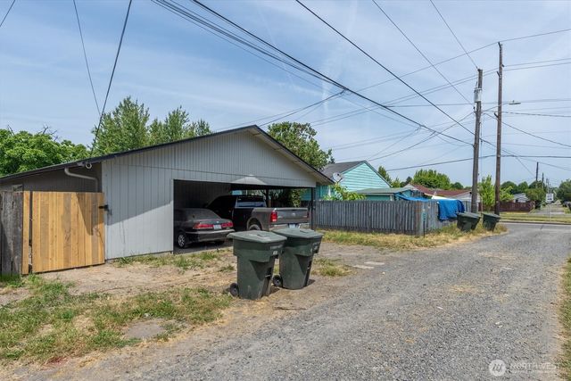 360 24th Avenue, Longview, WA 98632