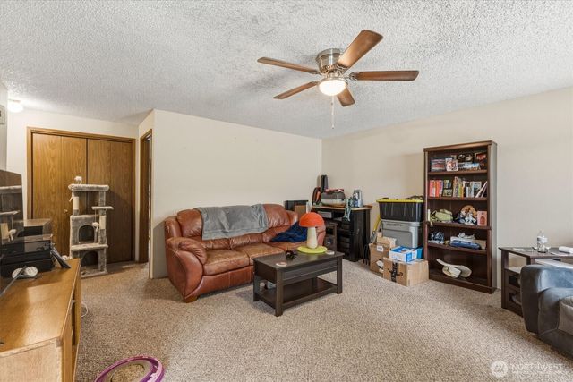 360 24th Avenue, Longview, WA 98632