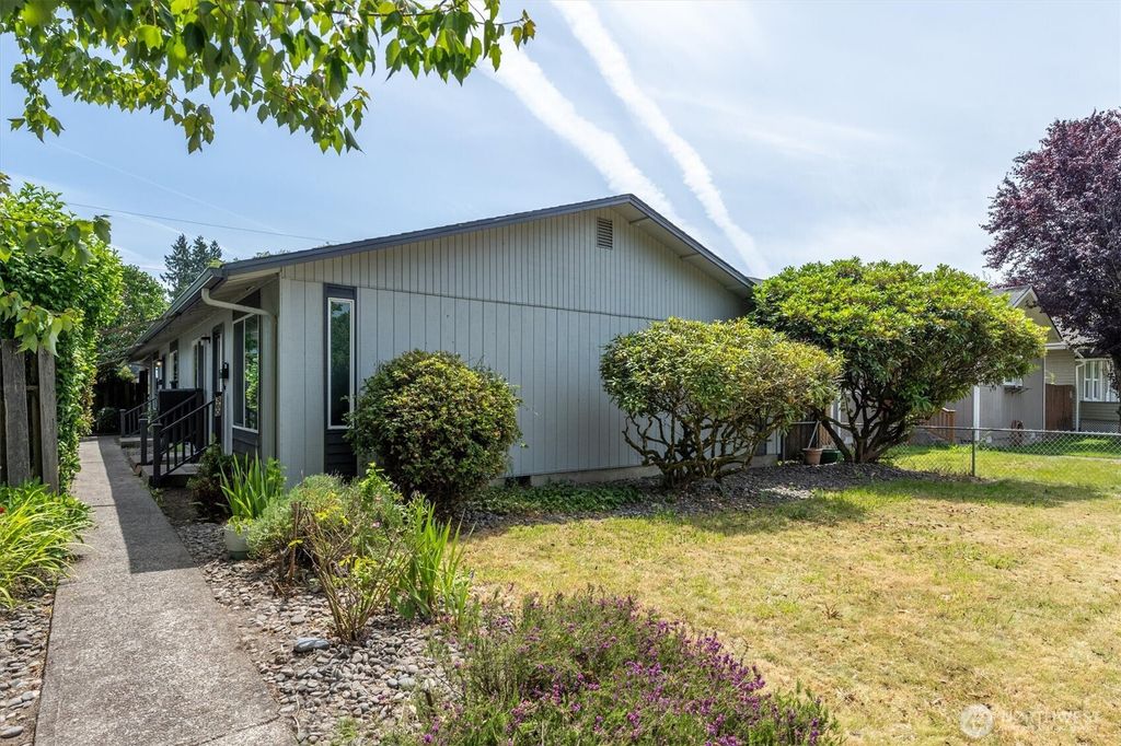 360 24th Avenue, Longview, WA 98632