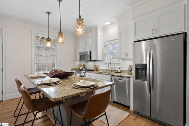 4 Asbury Avenue, Greenville, SC 29601