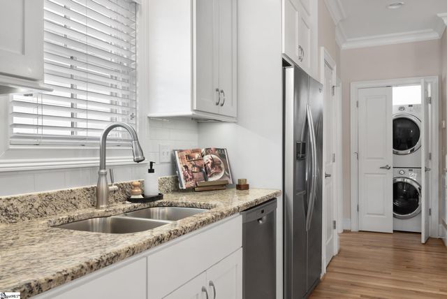 4 Asbury Avenue, Greenville, SC 29601