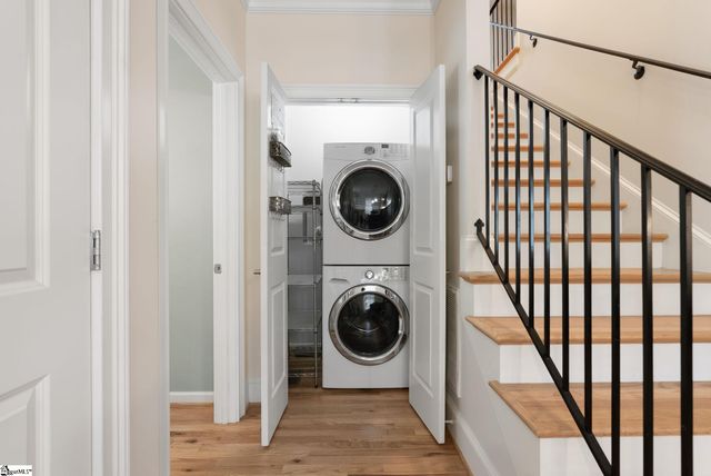 4 Asbury Avenue, Greenville, SC 29601