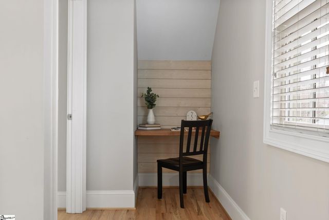 4 Asbury Avenue, Greenville, SC 29601