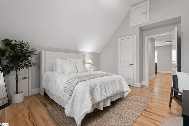 4 Asbury Avenue, Greenville, SC 29601