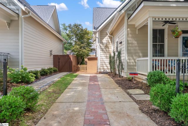 4 Asbury Avenue, Greenville, SC 29601