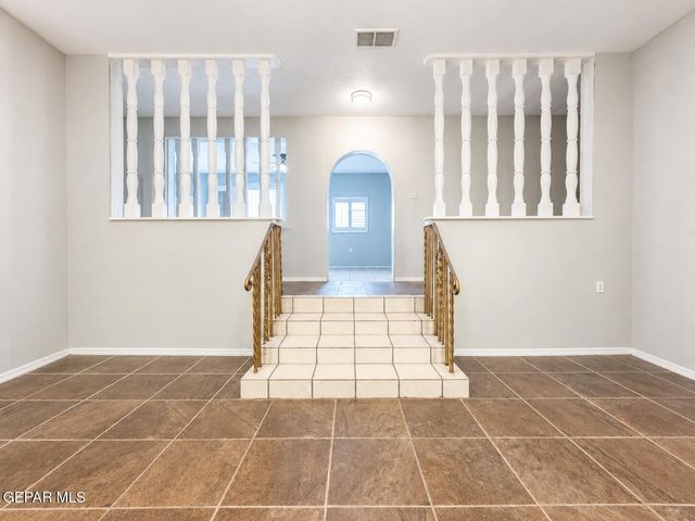 305 MCCUNE Road, El Paso, TX 79915