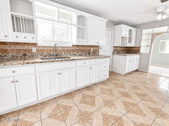 305 MCCUNE Road, El Paso, TX 79915