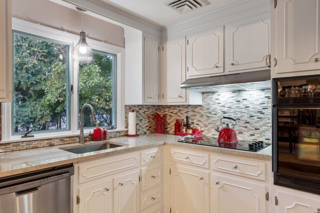 9 Randolph Rd, Stoneham, MA 02180
