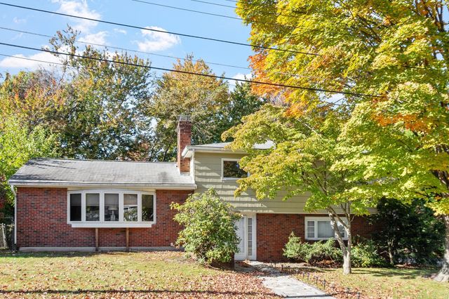 9 Randolph Rd, Stoneham, MA 02180
