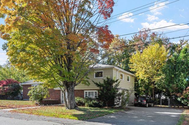 9 Randolph Rd, Stoneham, MA 02180