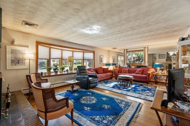 9 Randolph Rd, Stoneham, MA 02180