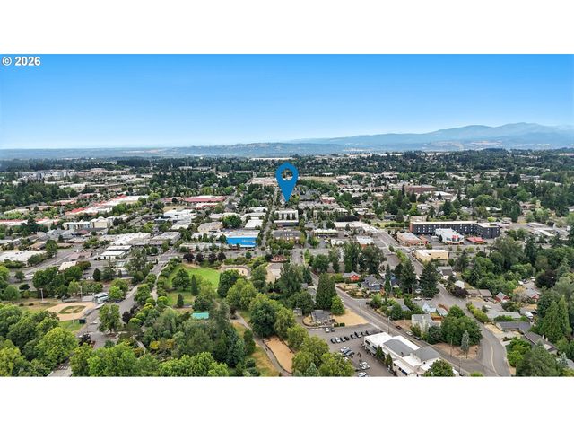 318 Ne ROBERTS Ave 203, Gresham, OR 97030