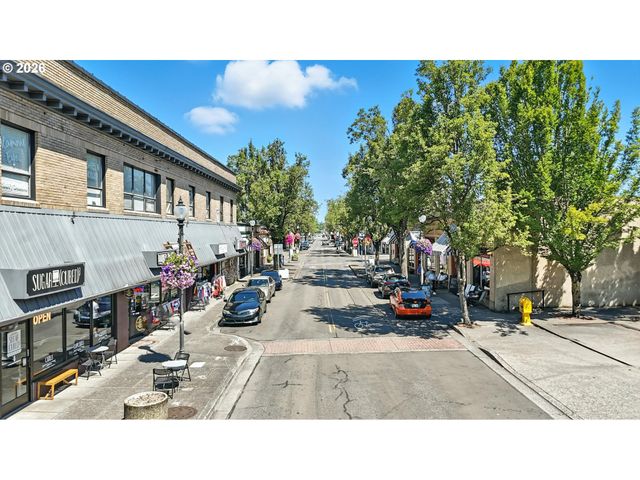 318 Ne ROBERTS Ave 203, Gresham, OR 97030