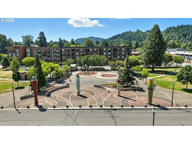 318 Ne ROBERTS Ave 203, Gresham, OR 97030