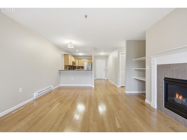 318 Ne ROBERTS Ave 203, Gresham, OR 97030