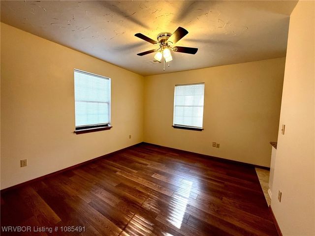 306 E Harriet Place, Sallisaw, OK 74955