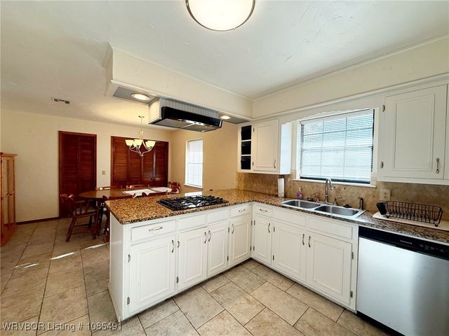 306 E Harriet Place, Sallisaw, OK 74955