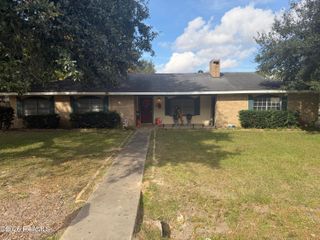 200 Thayer Avenue, Eunice, LA 70535