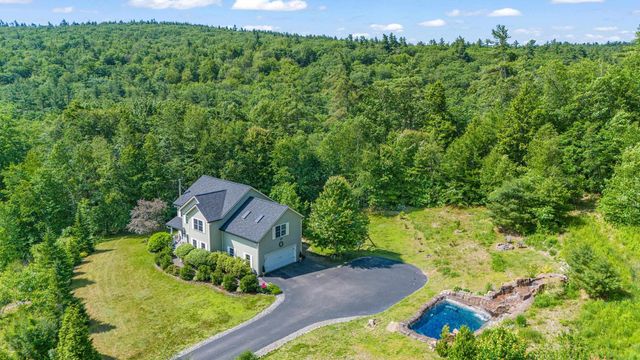 26 Hobbs Court, Wilton, NH 03086