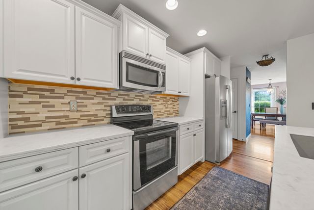 26 Hobbs Court, Wilton, NH 03086