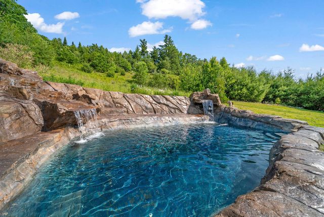 26 Hobbs Court, Wilton, NH 03086
