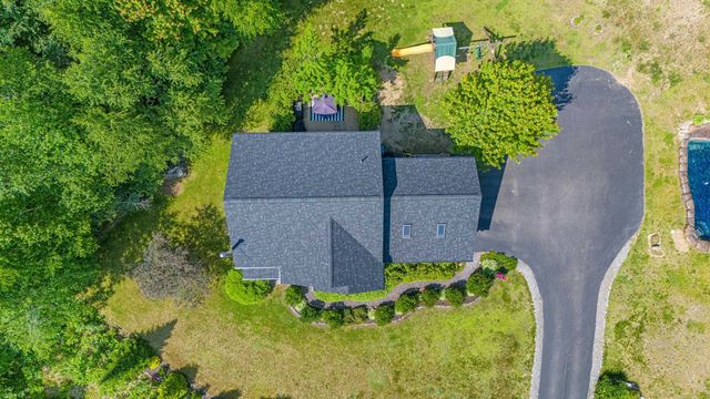 26 Hobbs Court, Wilton, NH 03086