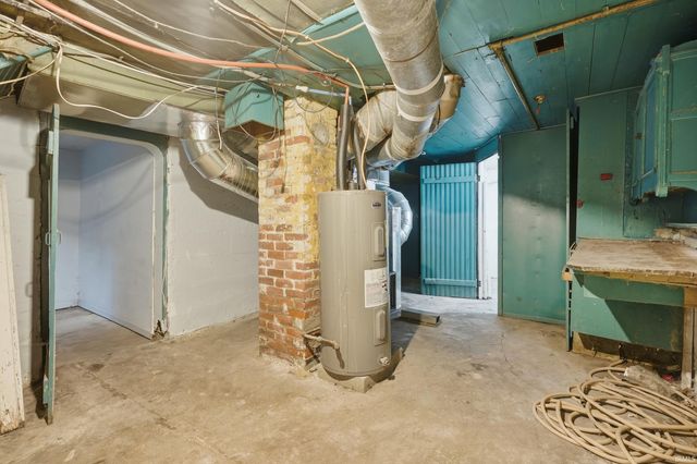 418 Rose Lane, Fort Wayne, IN 46807