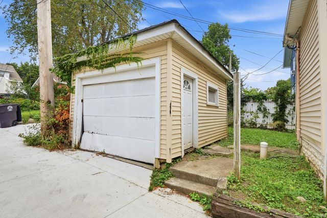 418 Rose Lane, Fort Wayne, IN 46807