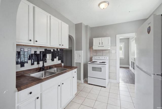 418 Rose Lane, Fort Wayne, IN 46807