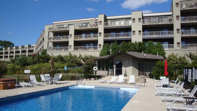 206 Outlook Cove Drive, La Porte, IN 46350