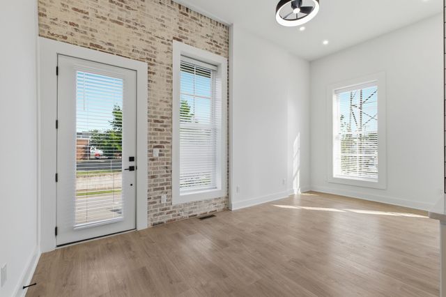 1600 10th Ave N Unit 102, Nashville, TN 37208