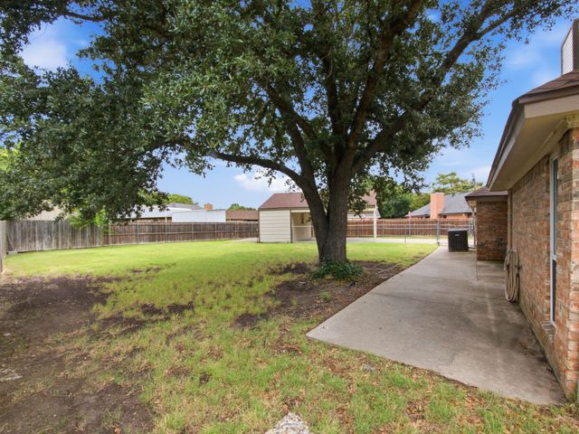 207 Country View Lane, Crandall, TX 75114