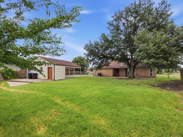 207 Country View Lane, Crandall, TX 75114