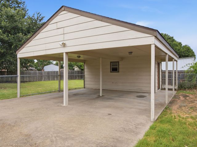 207 Country View Lane, Crandall, TX 75114