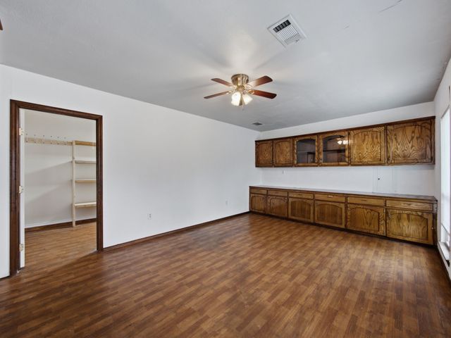 207 Country View Lane, Crandall, TX 75114