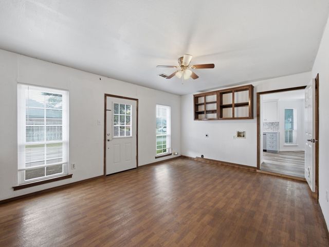207 Country View Lane, Crandall, TX 75114