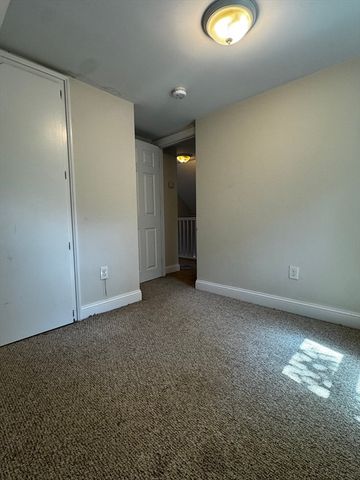 55 Harris St, Peabody, MA 01960
