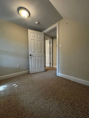 55 Harris St, Peabody, MA 01960