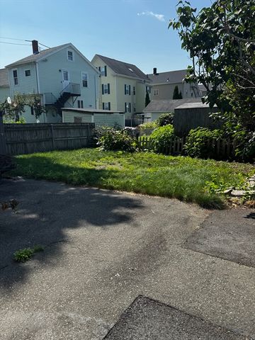 55 Harris St, Peabody, MA 01960