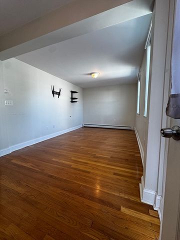 55 Harris St, Peabody, MA 01960