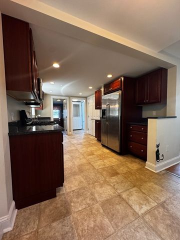 55 Harris St, Peabody, MA 01960