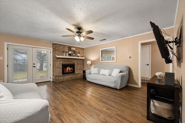 806 Ridgeway Road, Joshua, TX 76058