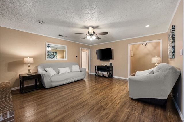 806 Ridgeway Road, Joshua, TX 76058