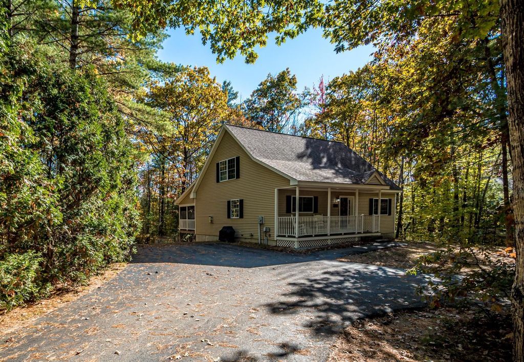 33B Sands Circle, Conway, NH 03813